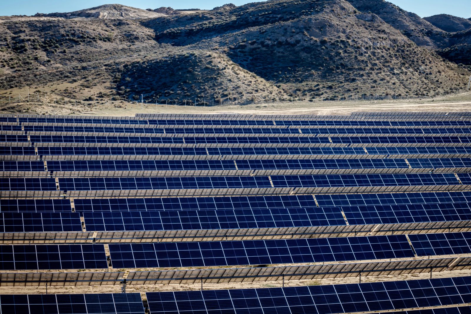 Gradska groblja diljem Slavonije ugrađuju solarne elektrane za rasvjetu